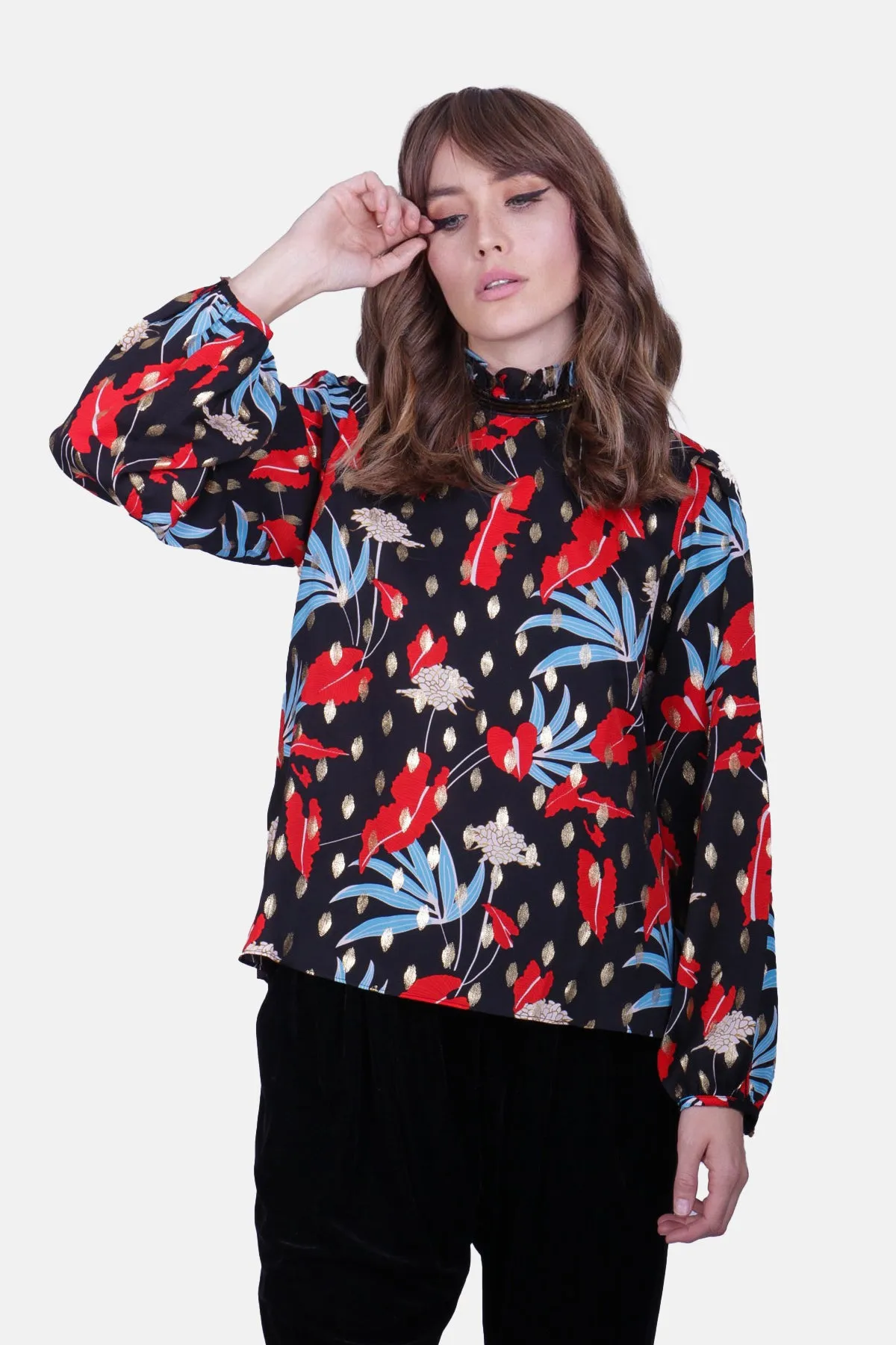 Floral Printed Long Sleeve Choir Blouse in Black