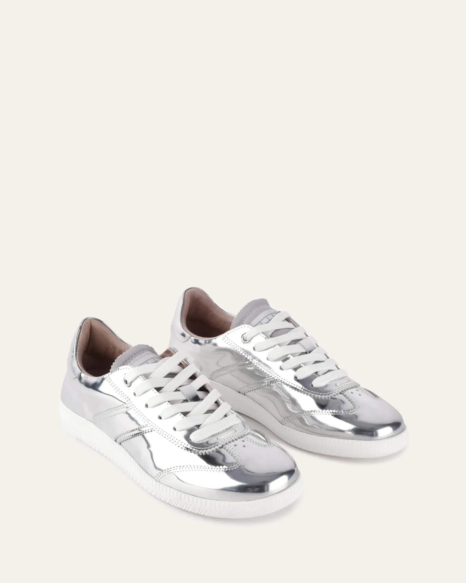 LOLA SNEAKERS SILVER PATENT