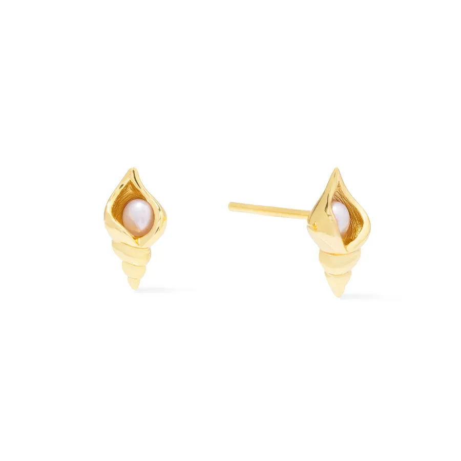 Seashell Pearl Gold Stud Earrings