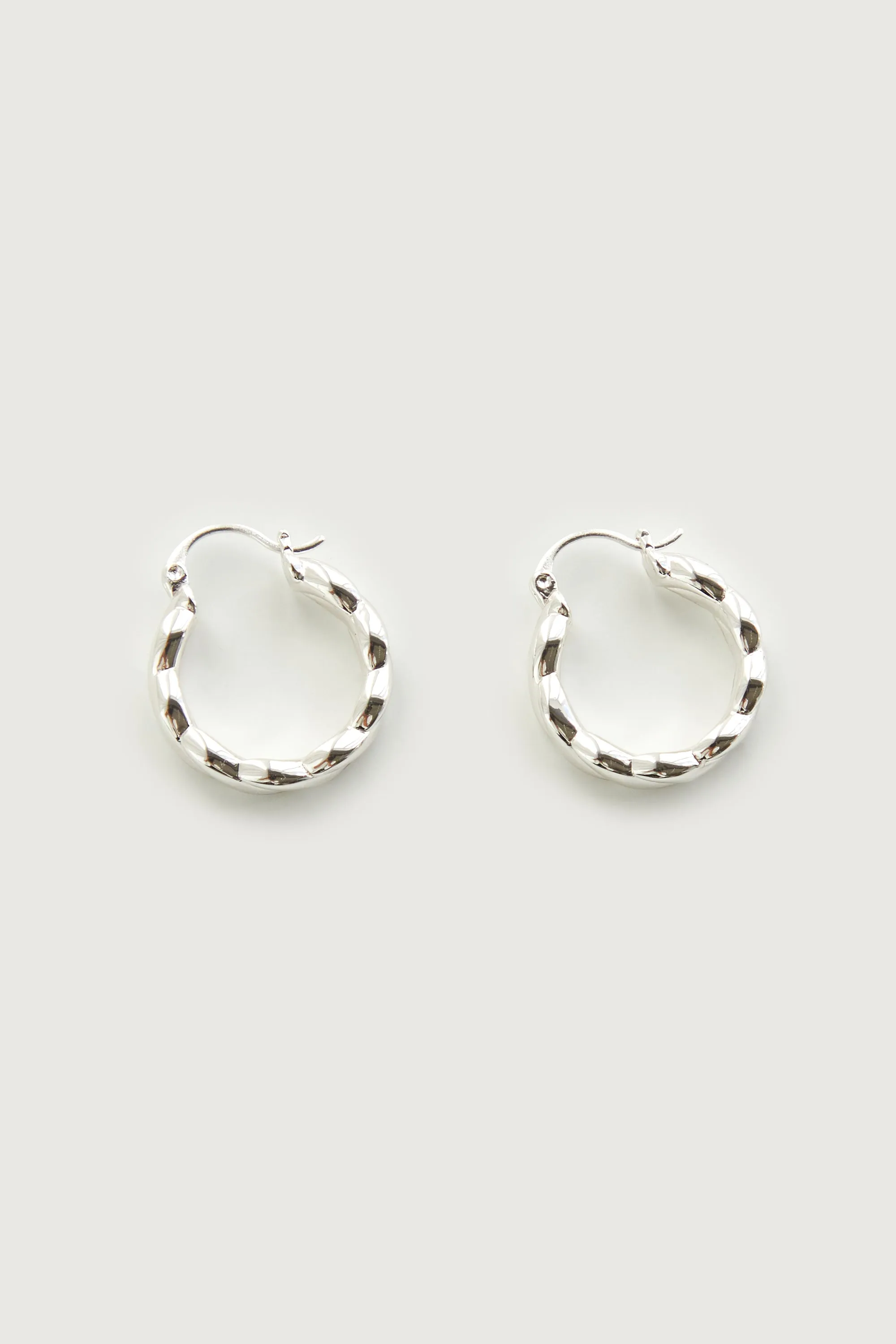 TWISTED HOOP EARRING